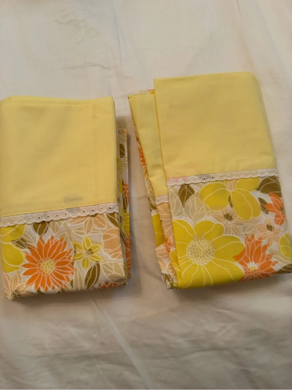 Vintage 1970s Yellow Springmade Floral Trim Pillowcases - Set of 2